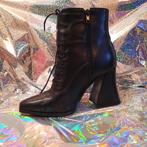 LAMODA Dolls Kill older rare Goth flared buckle Heel Booties witchy Halloween - Picture 5 of 6